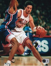 TONI KUKOC signed (CHICAGO BULLS) basketball 8x10 PHOTO BECKETT BAS BY085822