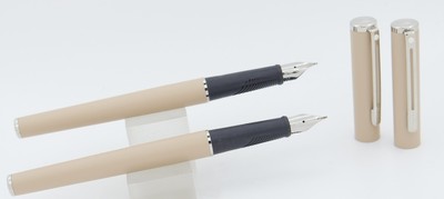 2 Sheaffer Agio Subtle Brown 9095 Fountain Pens - Medium Nib -New-Old-Stock 2006