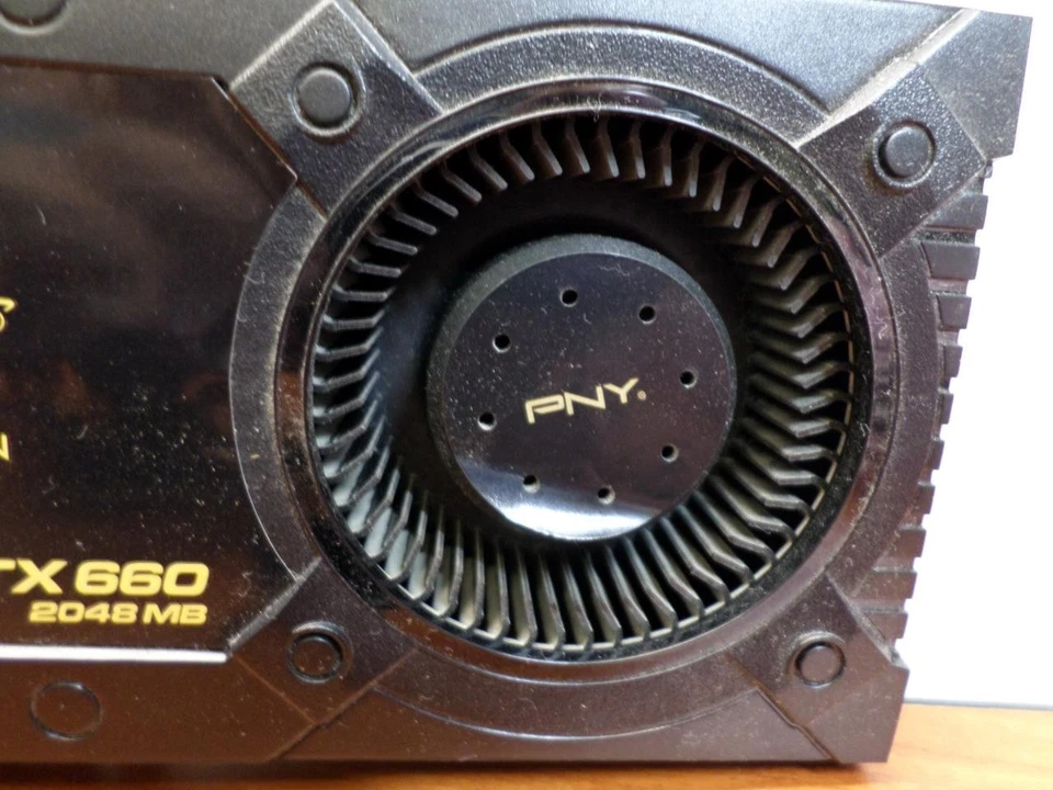 PNY XLR8 PERFORMANCE EDITION GTX 660 2048MB GRAPHICS VIDEO CARD - Image 3 of 4