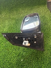 2015-2018 Kia Sedona Right Passenger Side Vie...