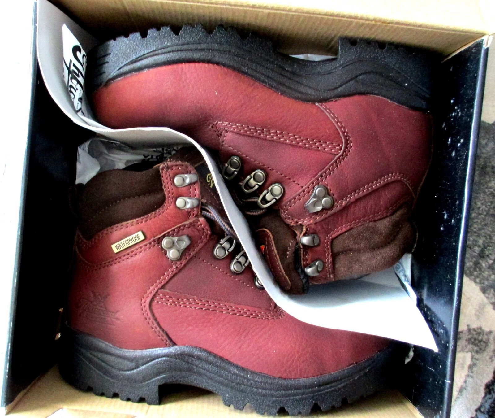 NEW Thorogood Safety Composite Toe, Hiking Leather, Work Boots 804-4900 Men 6