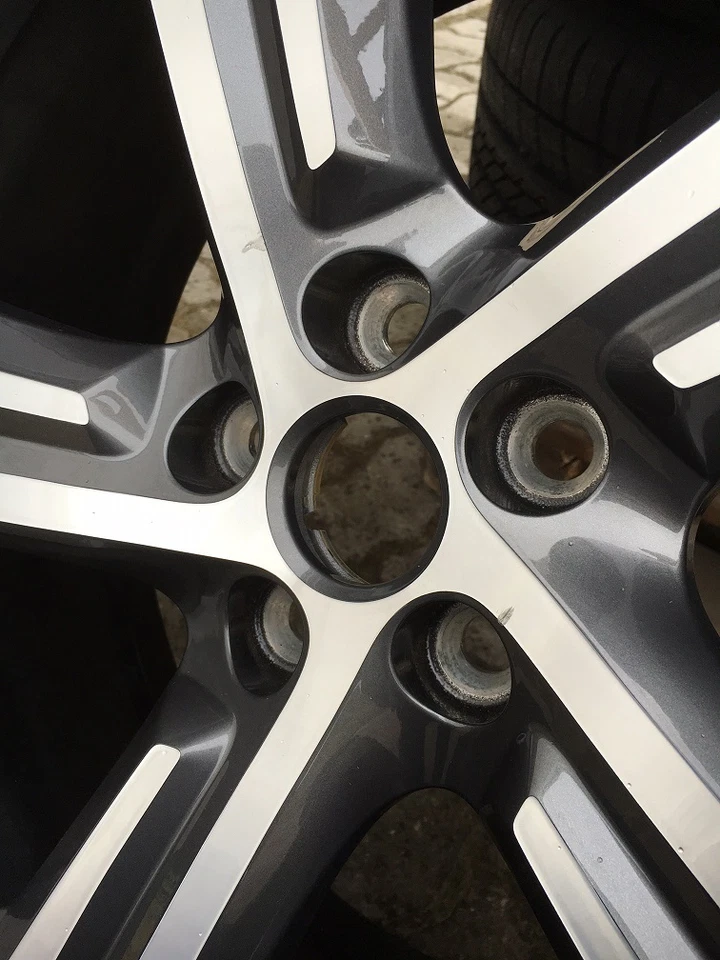 Original Jaguar F-Pace 20" Blade Grau Komplettradsatz Goodyear Sommerreifen  - Bild 2 von 3