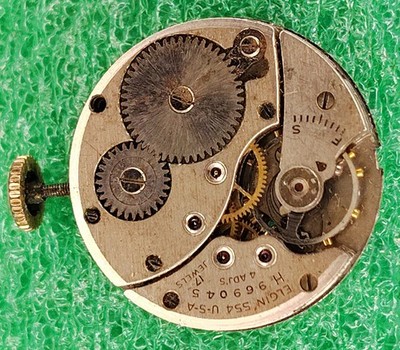 lot M70 mens Elgin Tank 554 17J Stem Manual Wind Movement Vintage Watch Parts