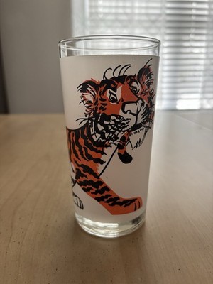 Vintage 1960 s Exxon Esso Put A Tiger In Your Tank Drinking Glass. Very Good
