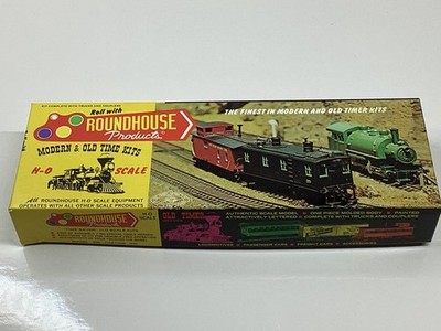 Roundhouse HO 50' FMC Covered Hopper MDC #1992 Kit w/ Couplers