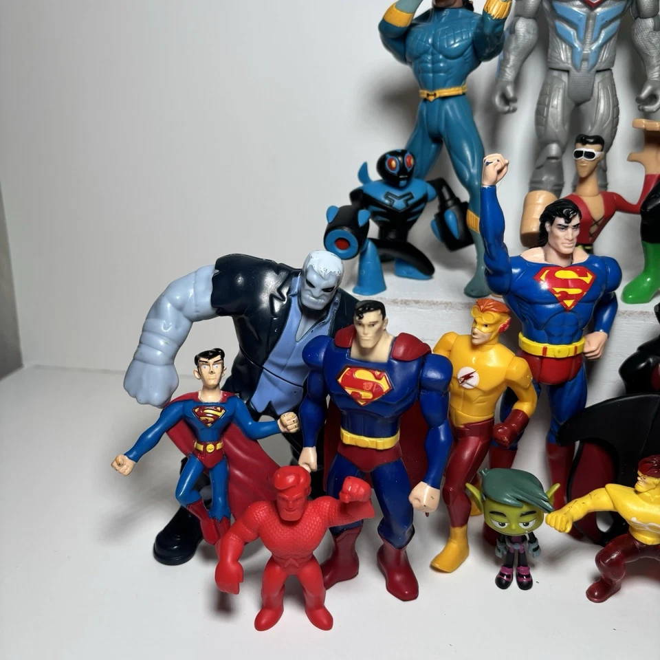 Huge Lot DC Action Figures Vintage To Modern Batman Superman Justice League - Image 2 of 4