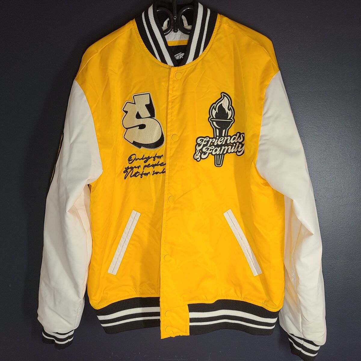 s-l1200.jpg s-l1200.jpg