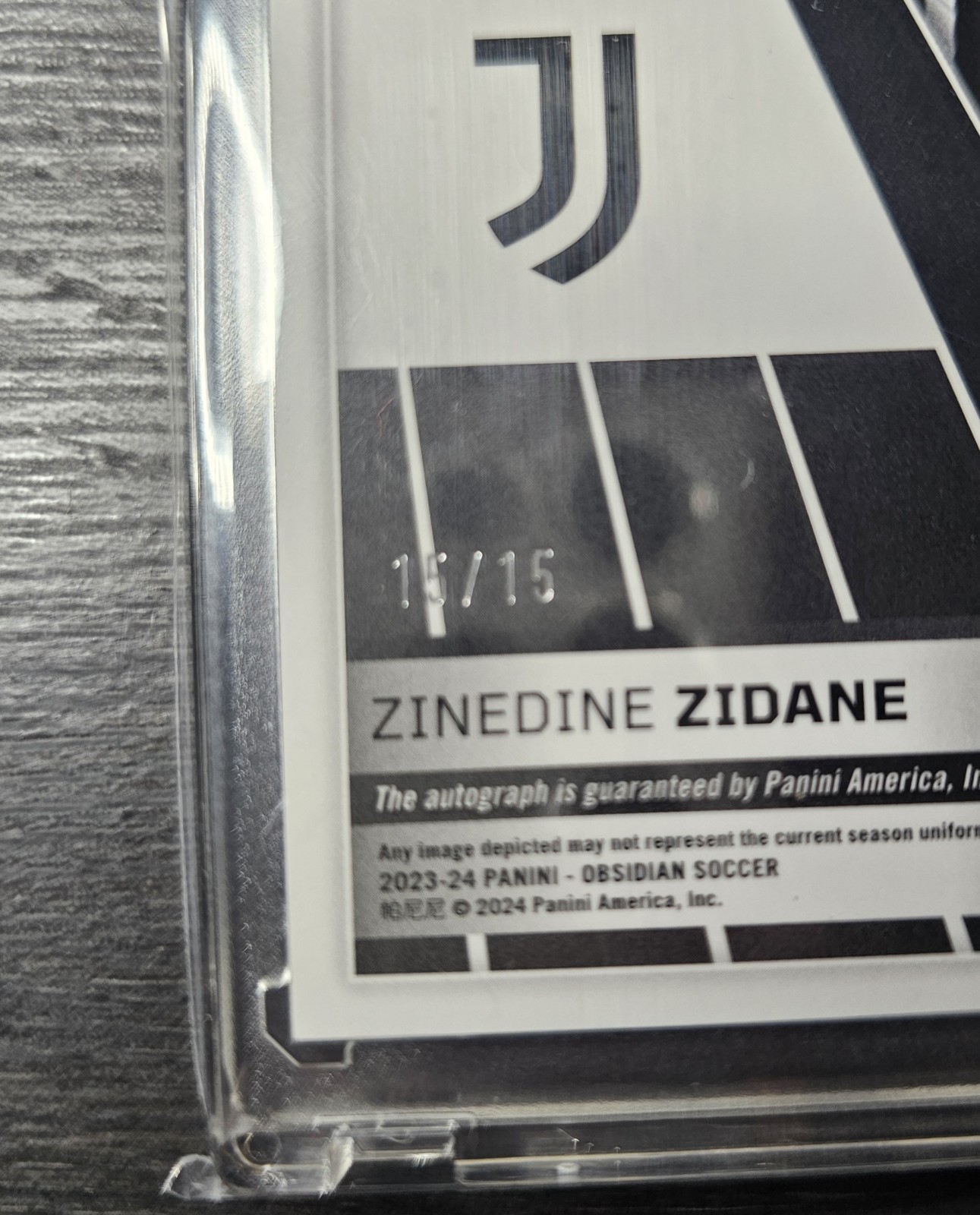 2023-24 Obsidian - Volcanic Signatures Zinedine Zidane #VS-ZZ Electric Red /15  view 3