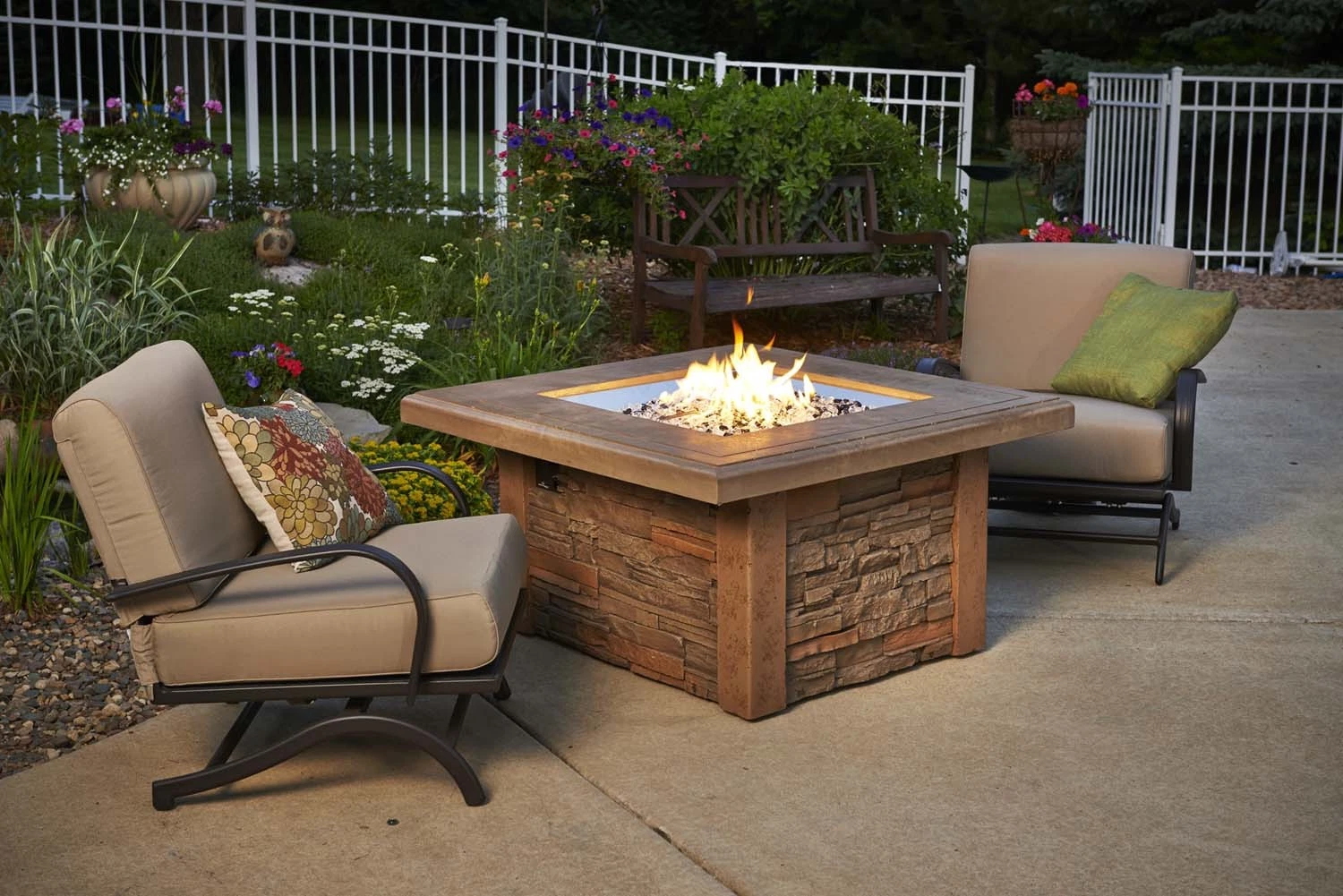 The Outdoor GreatRoom Company Sierra Fire Pit Table - Thumbnail 3