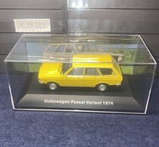 DeAGOSTINI 1:43, Volkswagen Passat Variant 1974, Gelb, Vitrinenbox,Top