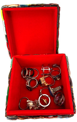 Indian Glass Bangle Bead Mosaic Trinket Jewelry Keepsake Box with Costume Rings
