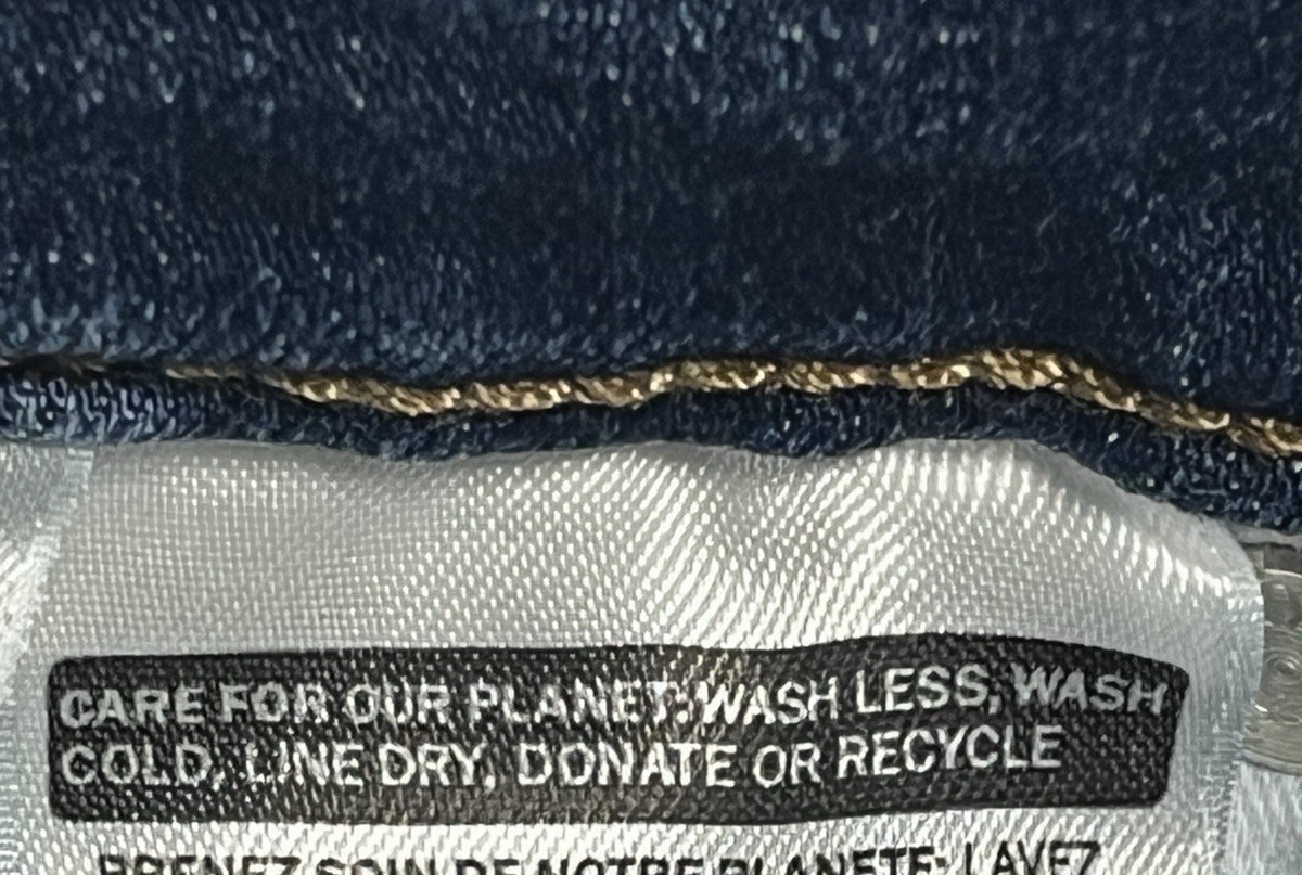 Levis 311 Jeans Mid Rise Shaping Skinny Capri Sz 26 Womens Blue Denim Ladies thumbnail 8