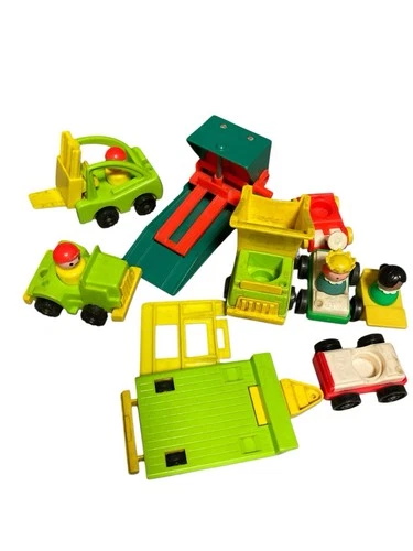 Vintage 1970s Fisher Price Construction Lift And Load Depot Set Vehicles Figures