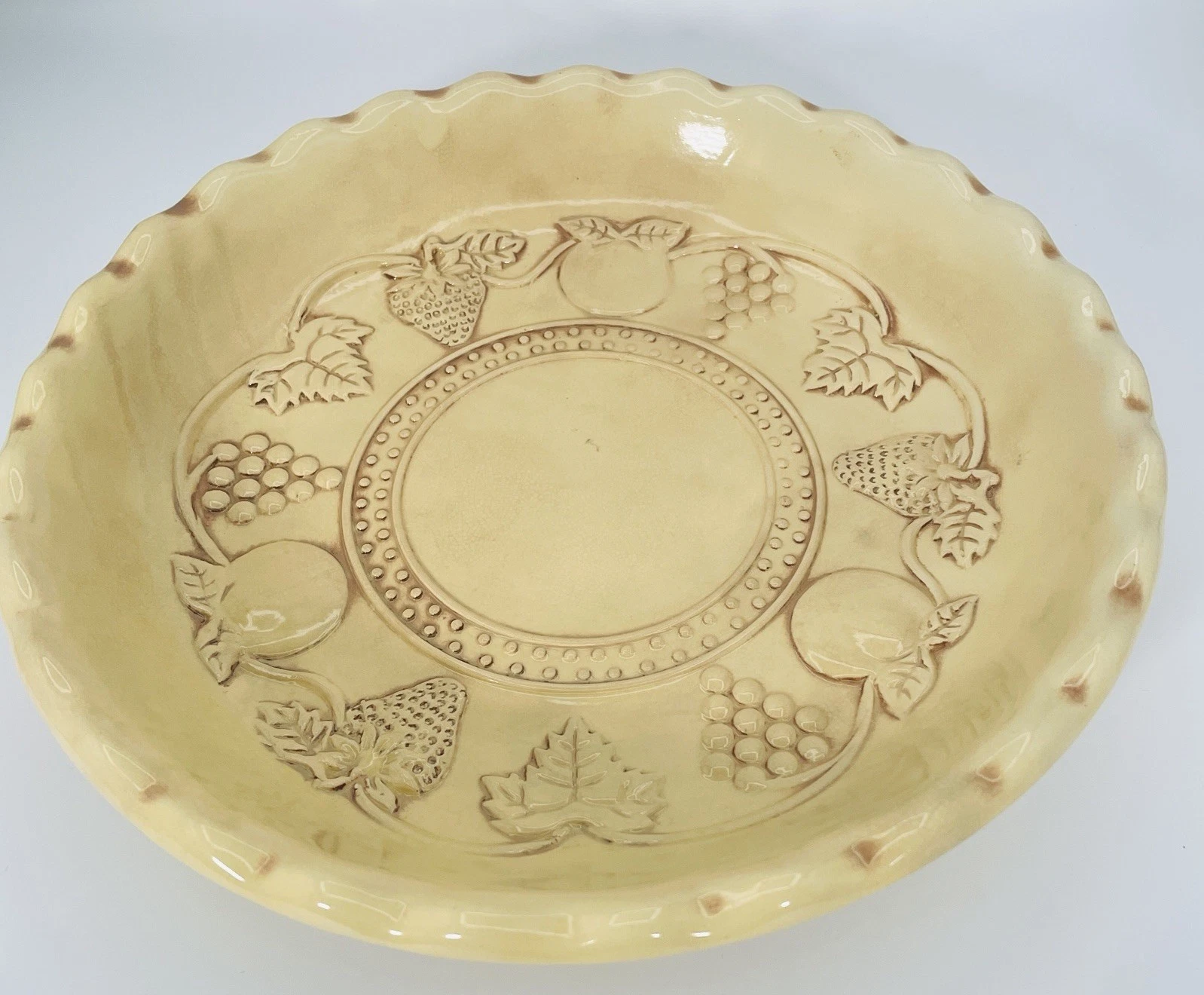 Indiana Glass Harvest Grape Amber 11” Pie Plate Scalloped Edge Vintage 1970’s