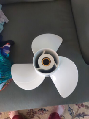 Yamaha Big Foot High Thrust propeller 15 spline 13 5/8 x 13pitch