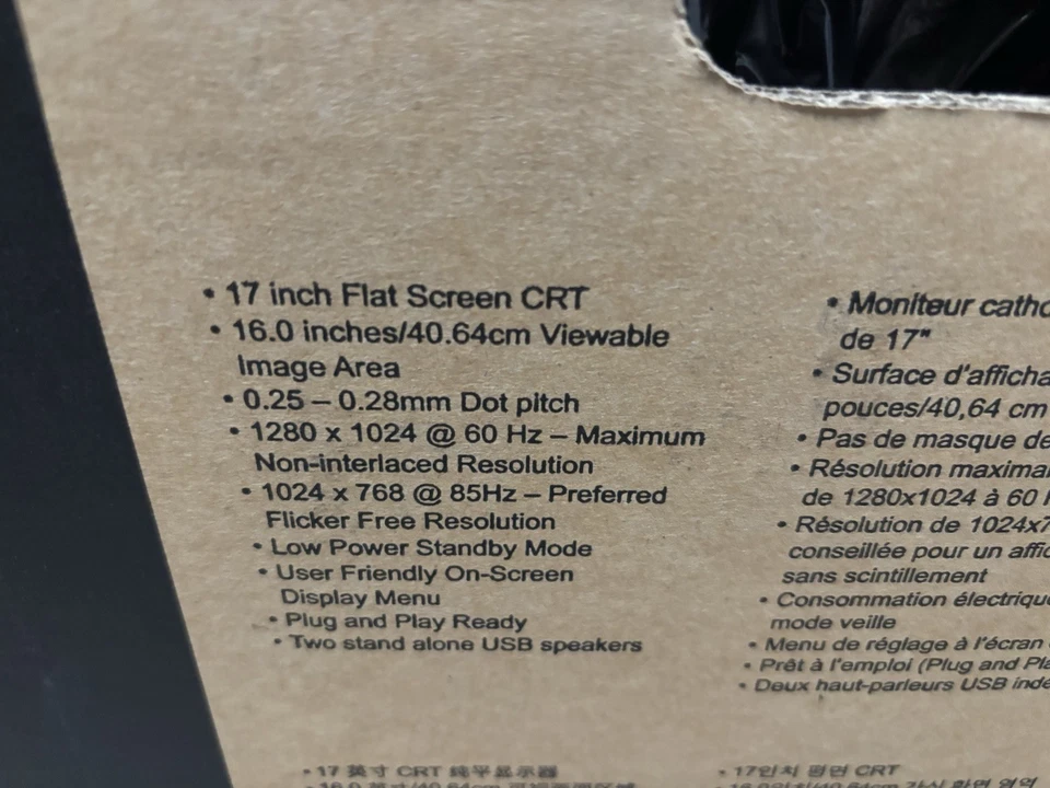 Compaq FS7600e 17” Flat Screen CRT Monitor Retro/Vintage Gaming - Image 4 of 4