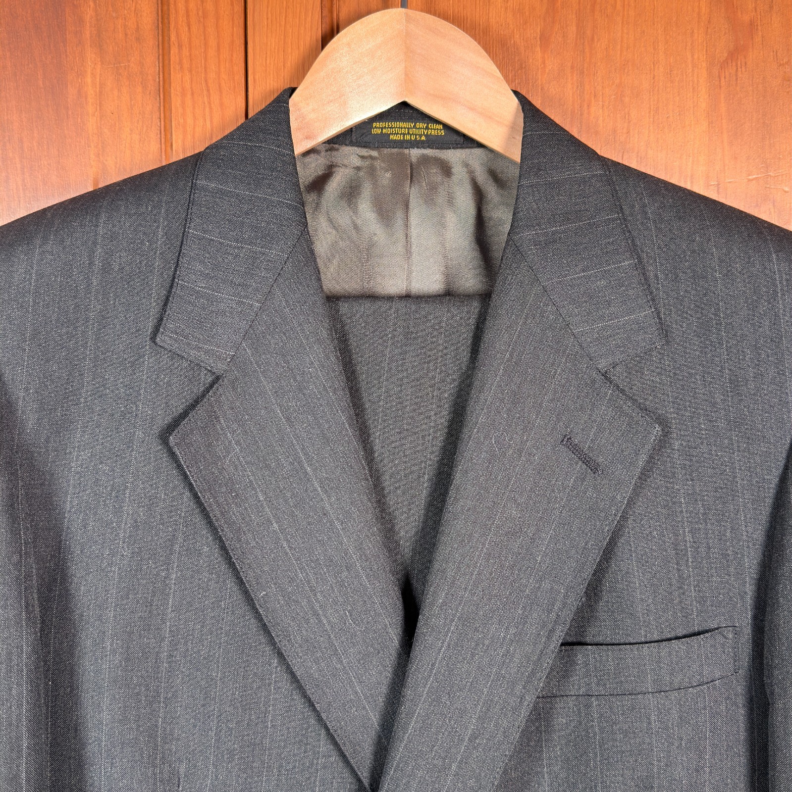 VTG USA Suit Mens 42S Gray Pinstripe 2 Button Half Lined Fla
