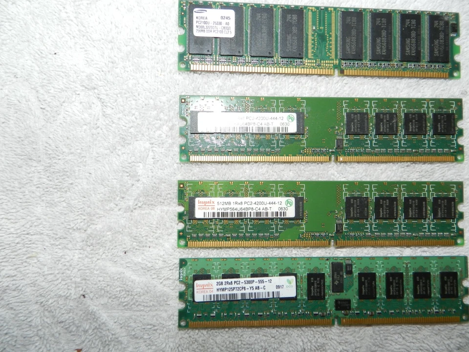 SamS PC2100U-25330-AD Ram 2 EA HYNIX PC2-4200U-444-12  1 HYNIX 2GB 2RX8PC25300P - Image 4 of 4