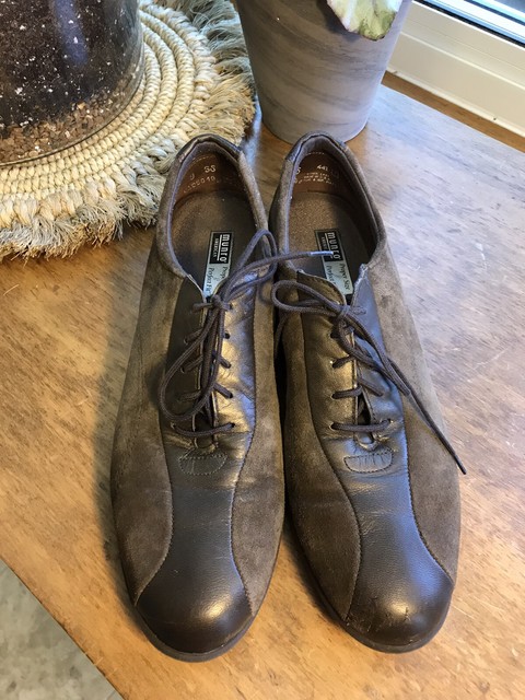 dark grey dress shoes womens