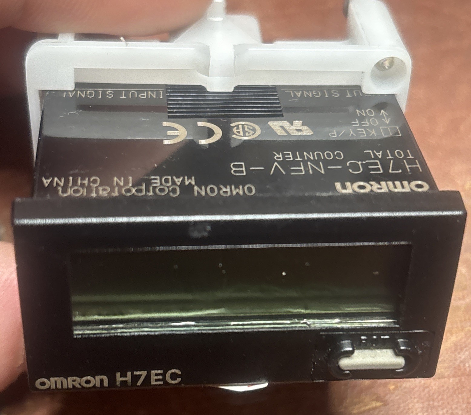 Omron H7EC‑NFV‑B Total Counter 8‑Digit LCD 24–240VAC/VDC w/ Battery Tab Unpulled