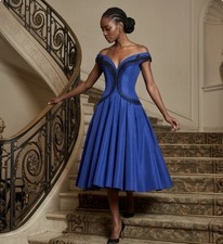 $2890 NWT Carolina Herrera 100% Silk Beaded Cadet Blue Dress