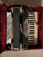 International Detroit Piano Accordion 41 Keys, 120 Bass Buttons, Case Included