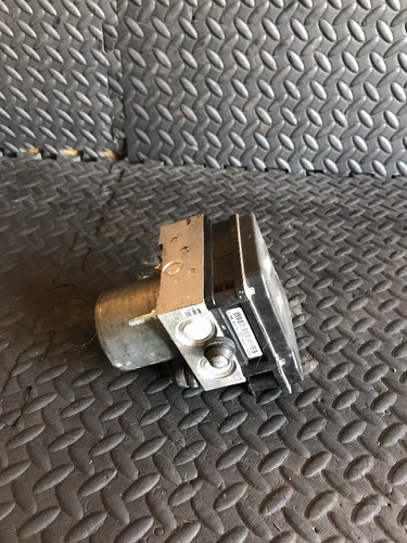 Subaru Legacy 2.0 D 03–2009 Abs-Pumpe Bosch 0265950813 0265234662 27536Ag250