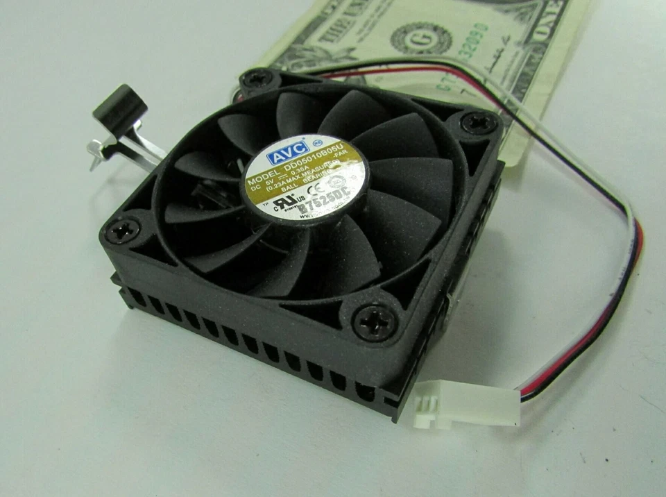 New AVC Ball Bearing Cooling Fan with Heatsink & Mount 5VDC .35A DD05010B05U - Image 2 of 4