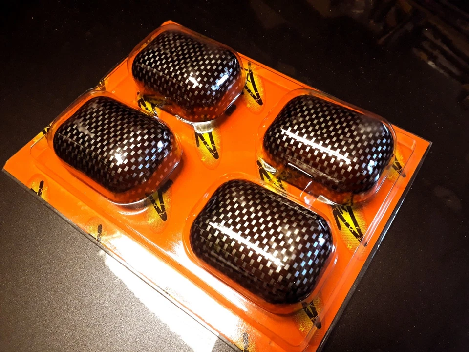 4 CABOCHONS DE CLIGNOTANTS CARBONE PEUGEOT FOX TREKKER SQUAB + DERBI SENDA L