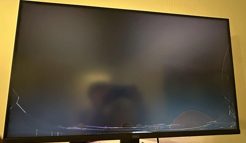 Dell G3223Q Gaming Monitor - 32-Inch 4K Ultra UHD *Damaged* - Image 2 of 4
