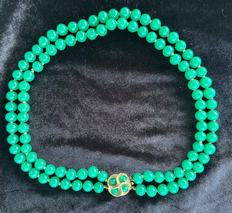 VintageFaux Jade Double Strand Beaded Choker Necklace Gold Tone Medallion Clasp