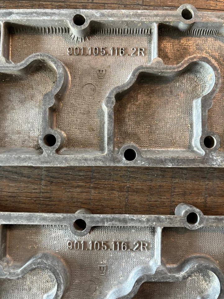 Cubiertas de válvula 901.105.116.2R Porsche 911 Foto 2 de 4