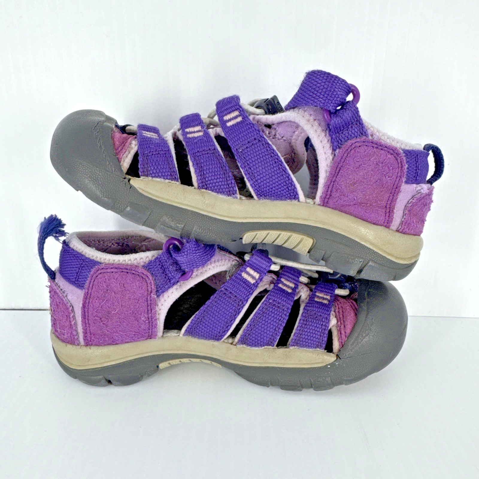 Sandali Keen viola per ragazze giovani taglia 11 scarpe da trekking in acqua ottime condizioni vestibilità sicura