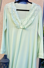 Shadowline Size Med Peignoir Set Gown Robe Pastel Mint Green EUC