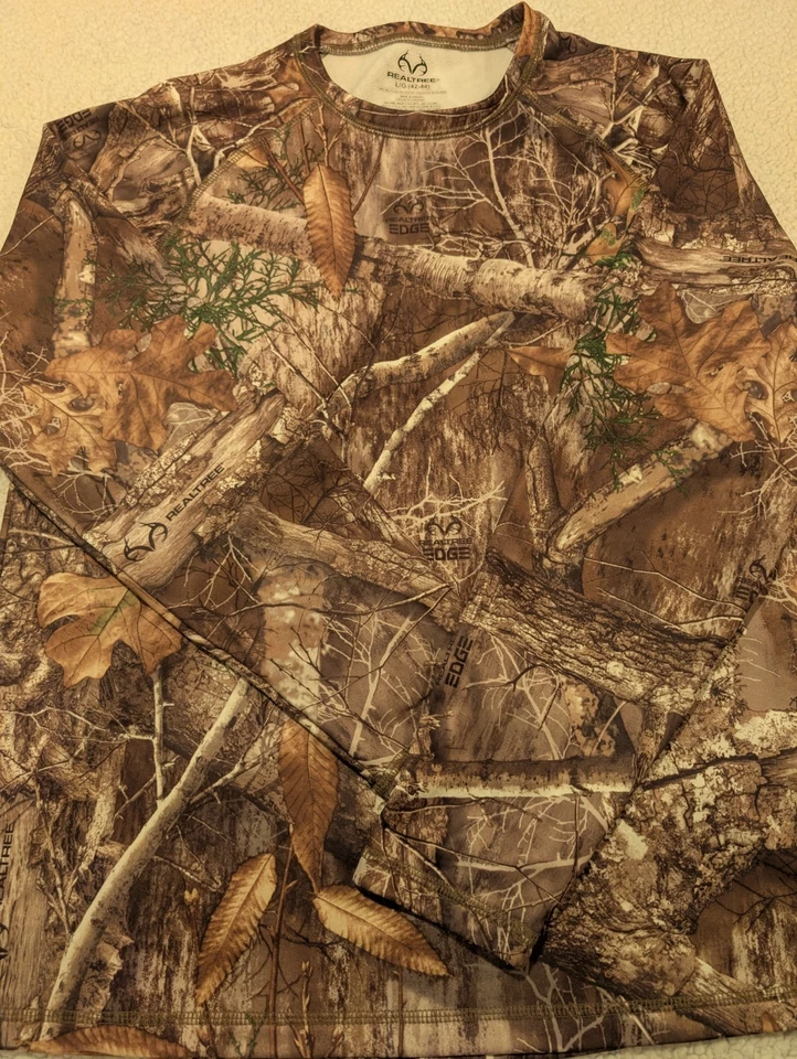RealTree Men's Camo Longe Sleeve Pullover Shirt , Fleece Lined - Size Large - Image 3 of 4