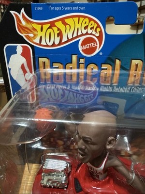 NBA ホットウィール ジョーダン　コービーミニカーセット Hot Wheels 1998 NBA Court Collection Radical Rides #23 Michael
