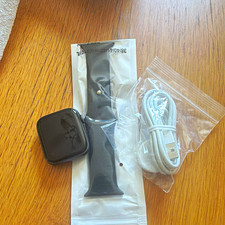 Apple Watch Series 5 44mm Black Aluminium Case Black Silicone Band GPS 32GB