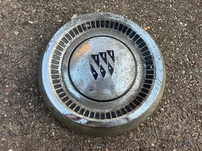 (1) 1964-1972 Buick GS 455, Skylark, Dog Dish Hubcap, One Hubcap, 10.5 inch, OEM