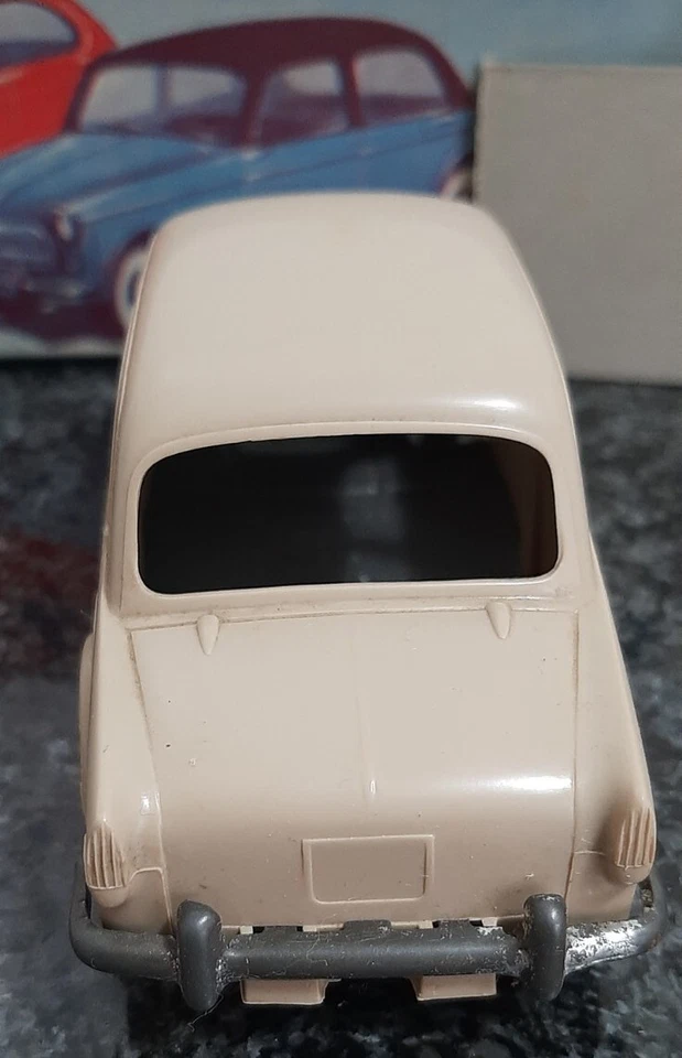 # INGAP # FIAT 1400, BEIGE, scala 1/32circa, plastica. SUPERMINT IN BOX  - Immagine 3 di 4