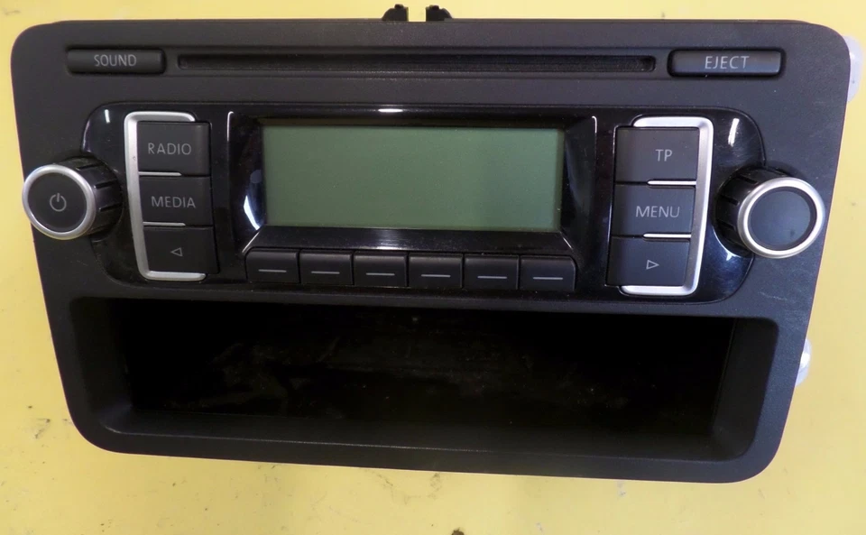 VW TIGUAN GOLF POLO RADIO CAR AUDIO AUTORADIO 5M0035156 - Bild 1 von 1
