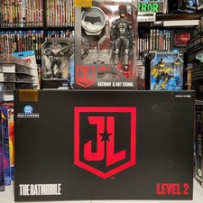 Mcfarlane Collector   s Club Justice League Batmobile Level 2 and Batman Lvl 3 New