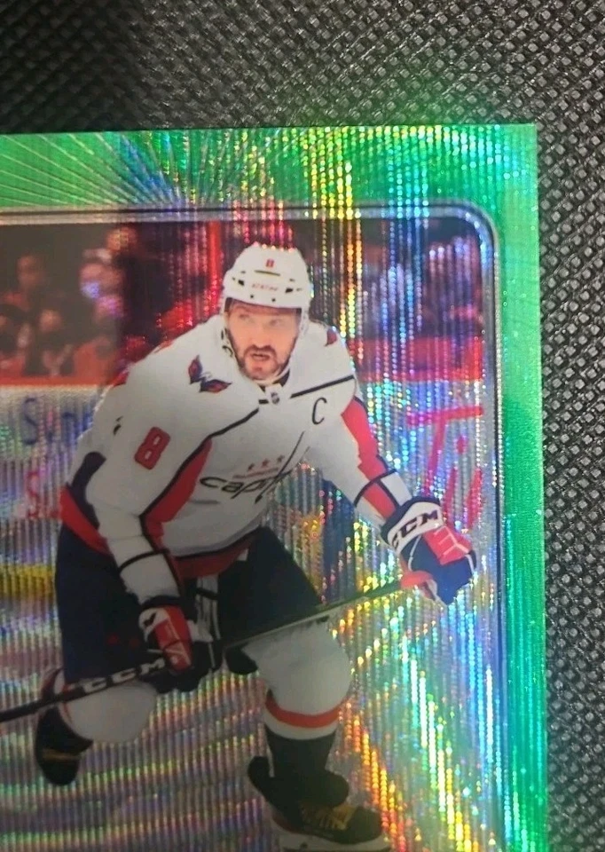 2022-23 Upper Deck O Pee Chee Plat Alexander Ovechkin Emerald Surge Preview /10 - Image 4 of 4