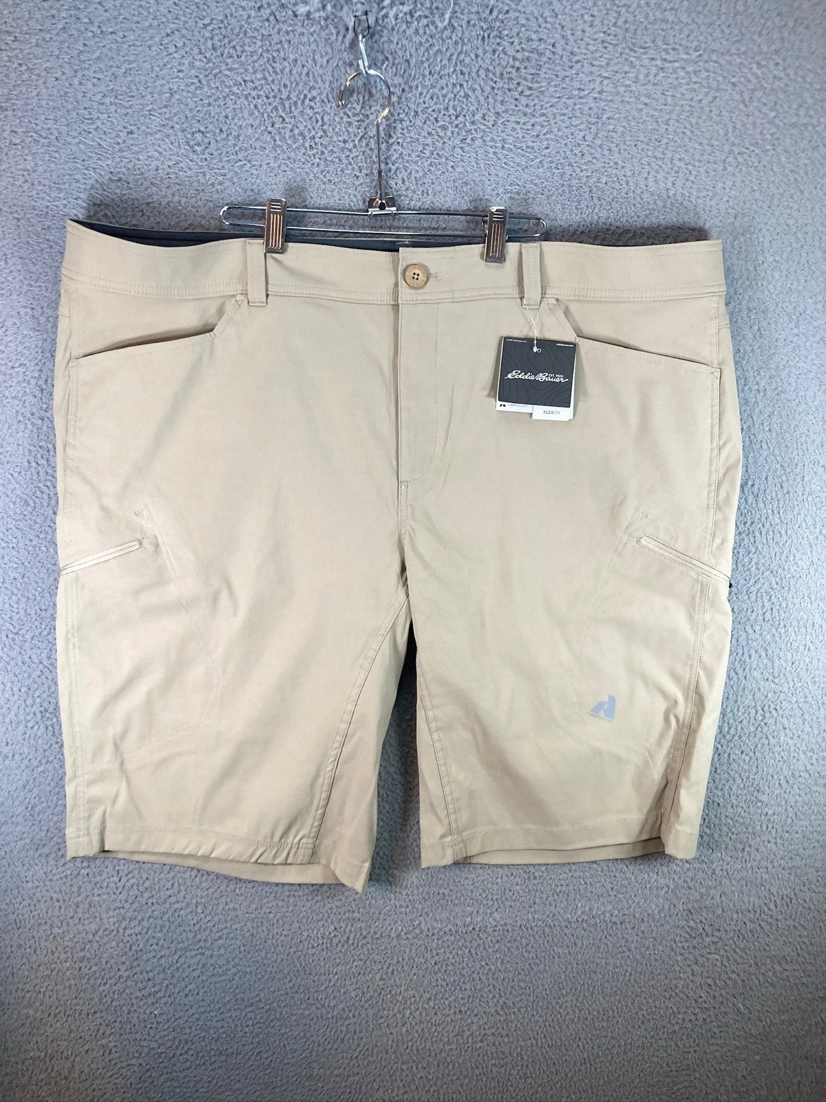 Eddie Bauer First Ascent Guide Pro Shorts Mens 46 Beige Hiking Outdoor UPF NWT