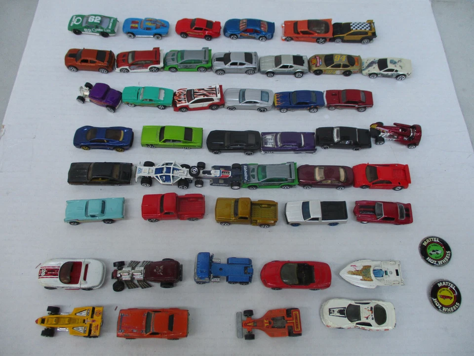 Hot Wheels Die Cast Car BIG LOT Vintage Button Classic Race Truck Auto - Image 2 of 4