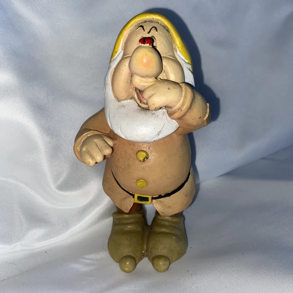 Disney Seven Dwarfs Garden Gnomes Fasci Garden