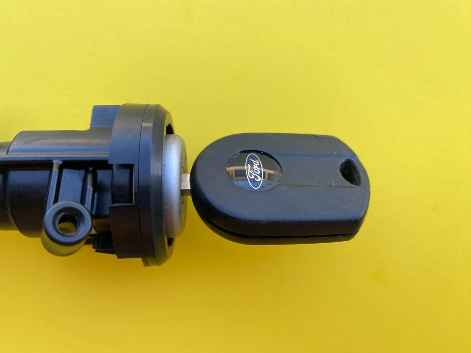 FORD TRANSIT CONNECT 2014-2018 INTERRUPTOR DE ENCENDIDO BLOQUEO CON CILINDRO DE LLAVE 6E5T-15607-CA Foto 2 de 4