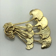 Vintage  High End Fashion Jewlery  Gold tone  Large   Brooch Pin