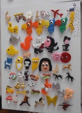 Sammlung von Kinderabzeichen, Hutabzeichen, Souvenirs, Andenken (4)