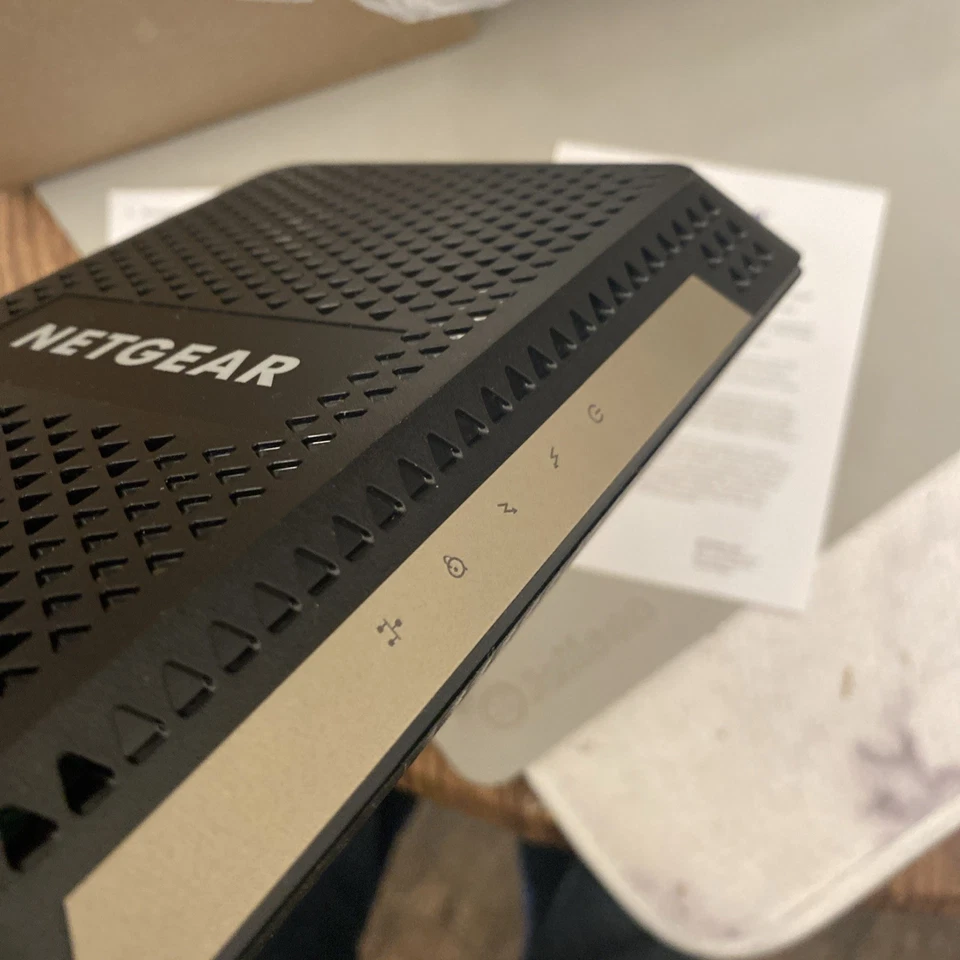 Netgear Nighthawk CM1000V2 Ultra-High Speed Cable Modem DOCSIS 3.1 refurbished - Image 3 of 4