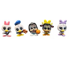 Disney Doorables Mickey Mouse  Friends Goofy Clarabelle Cow Donald Daisy 5 PC